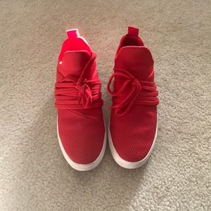 Barely worn Steve Madden sneakers